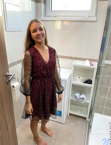 Quickie Wide Rub-down the Shower